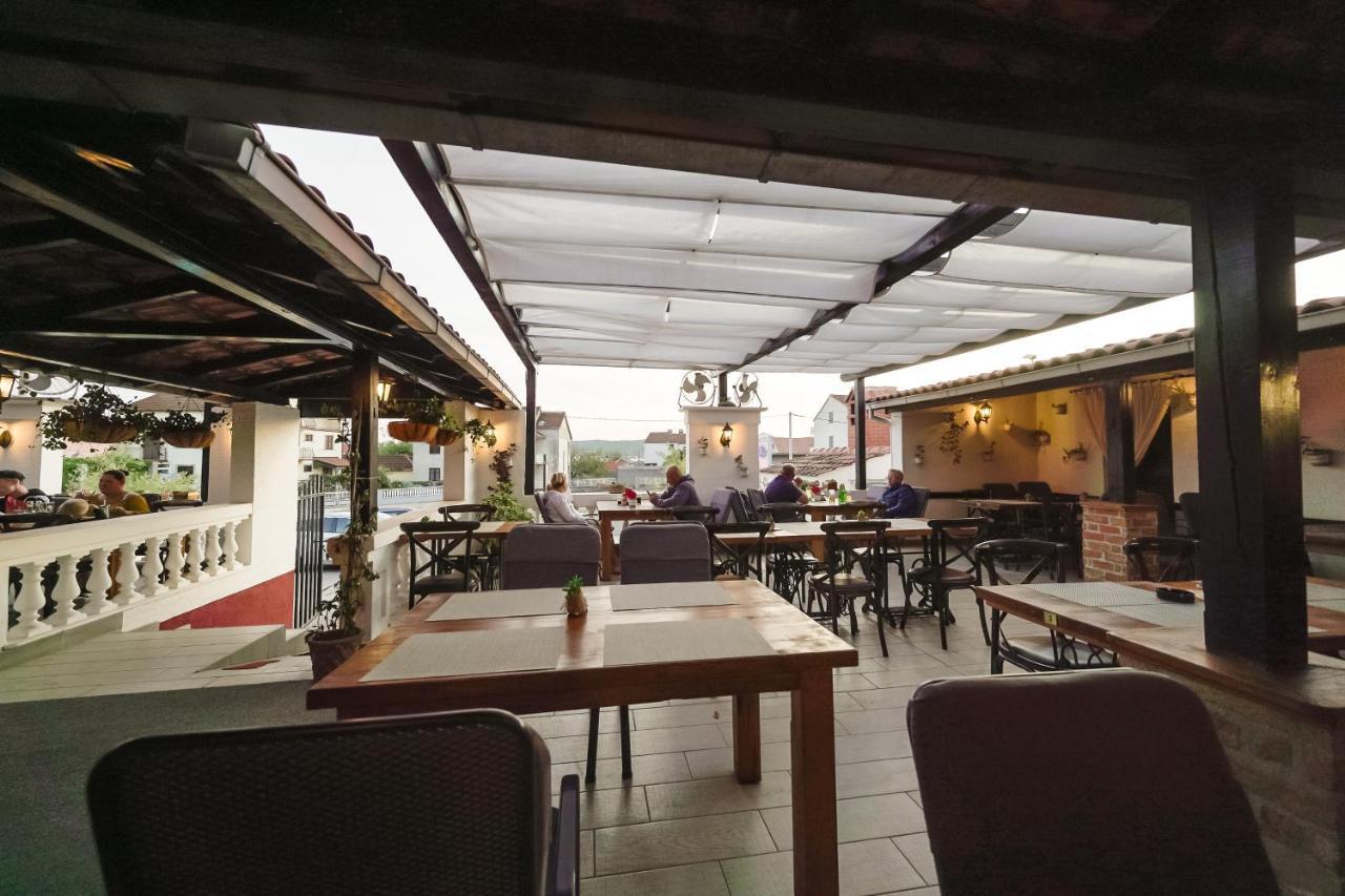 Lanterna Rooms 图兰杰 外观 照片